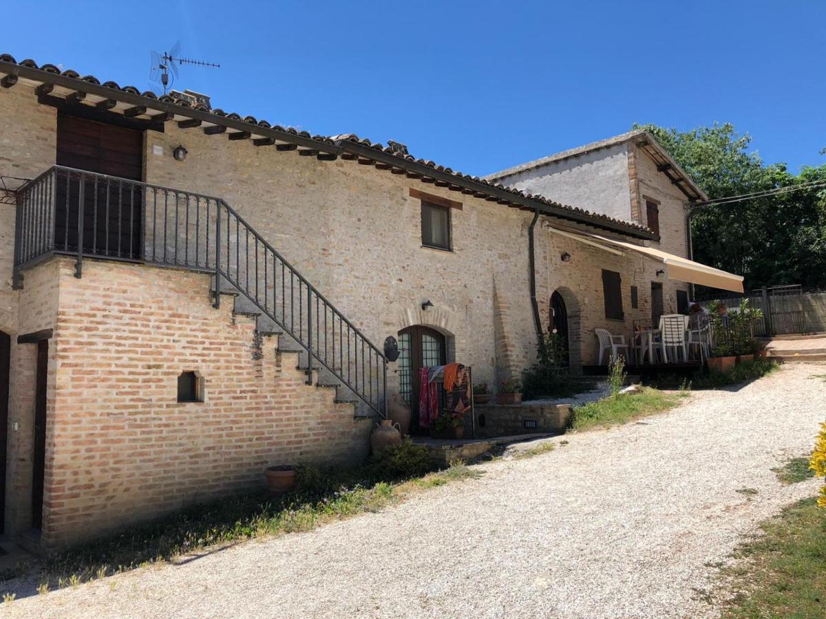 مونتيفالكو Agriturismo Camiano Piccolo المظهر الخارجي الصورة