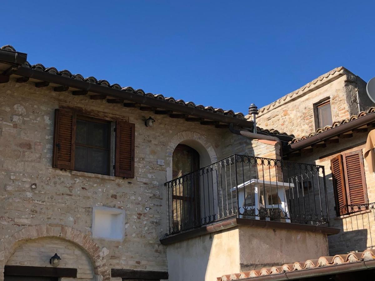مونتيفالكو Agriturismo Camiano Piccolo المظهر الخارجي الصورة